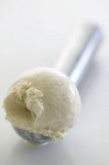 aprikoskarnor_vanilla_ice_cream